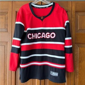 Fanatics Red Black White Blackhawks Jersey Large